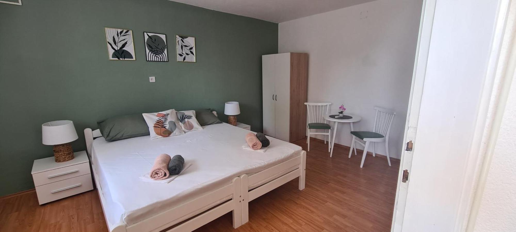 Apartments And Rooms Sanja Sibinj Krmpotski Dış mekan fotoğraf